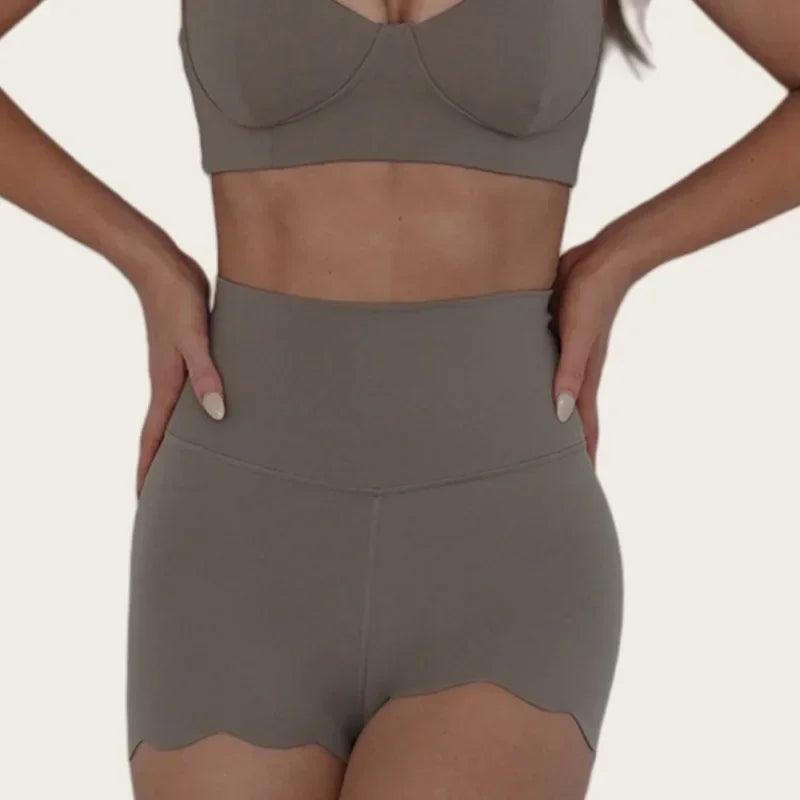 Top & Short Élégance & Performance